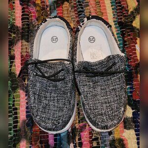 Boutique Skeleton Toddler Slip-On Loafer Shoes Breathable Lightweight- Size 8.5